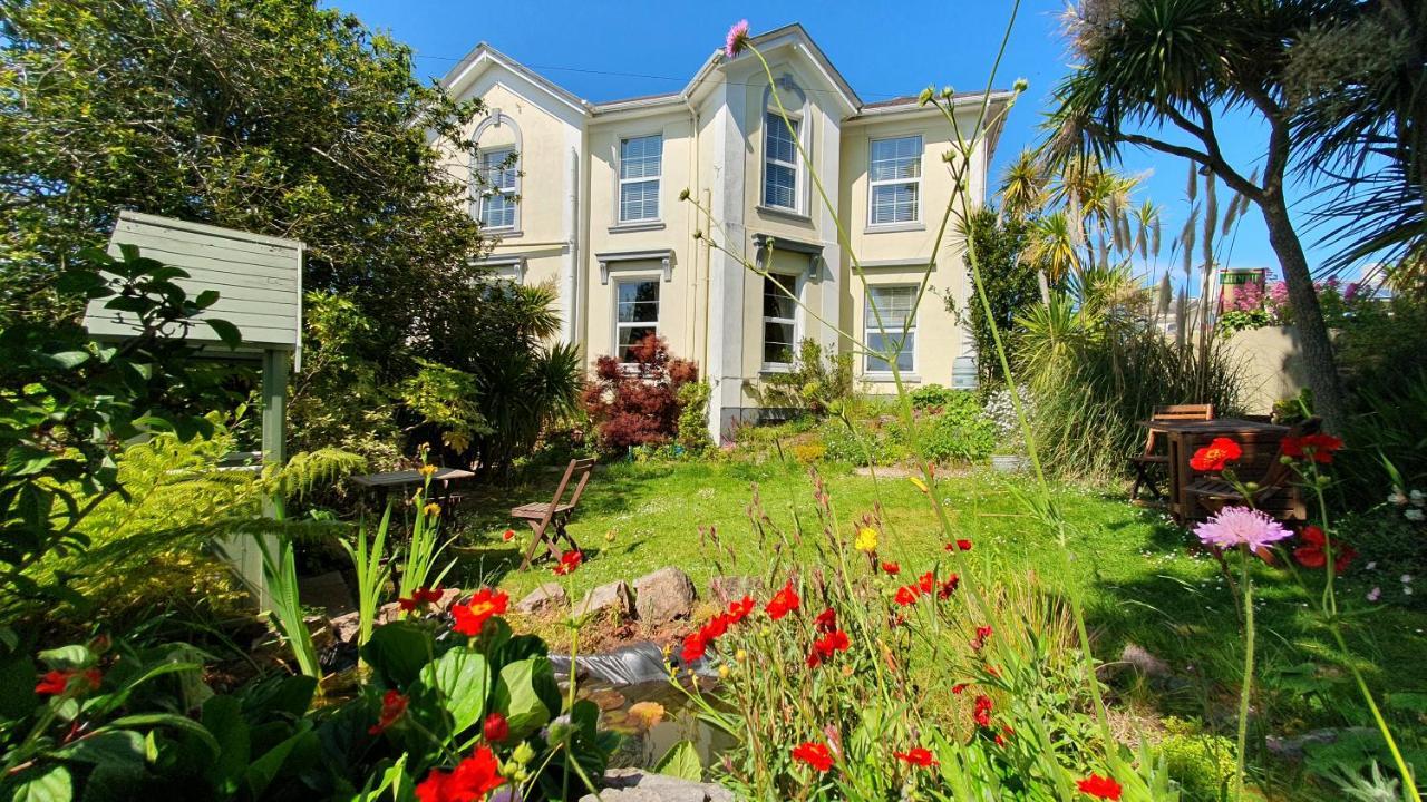 Abbeyfield 4*